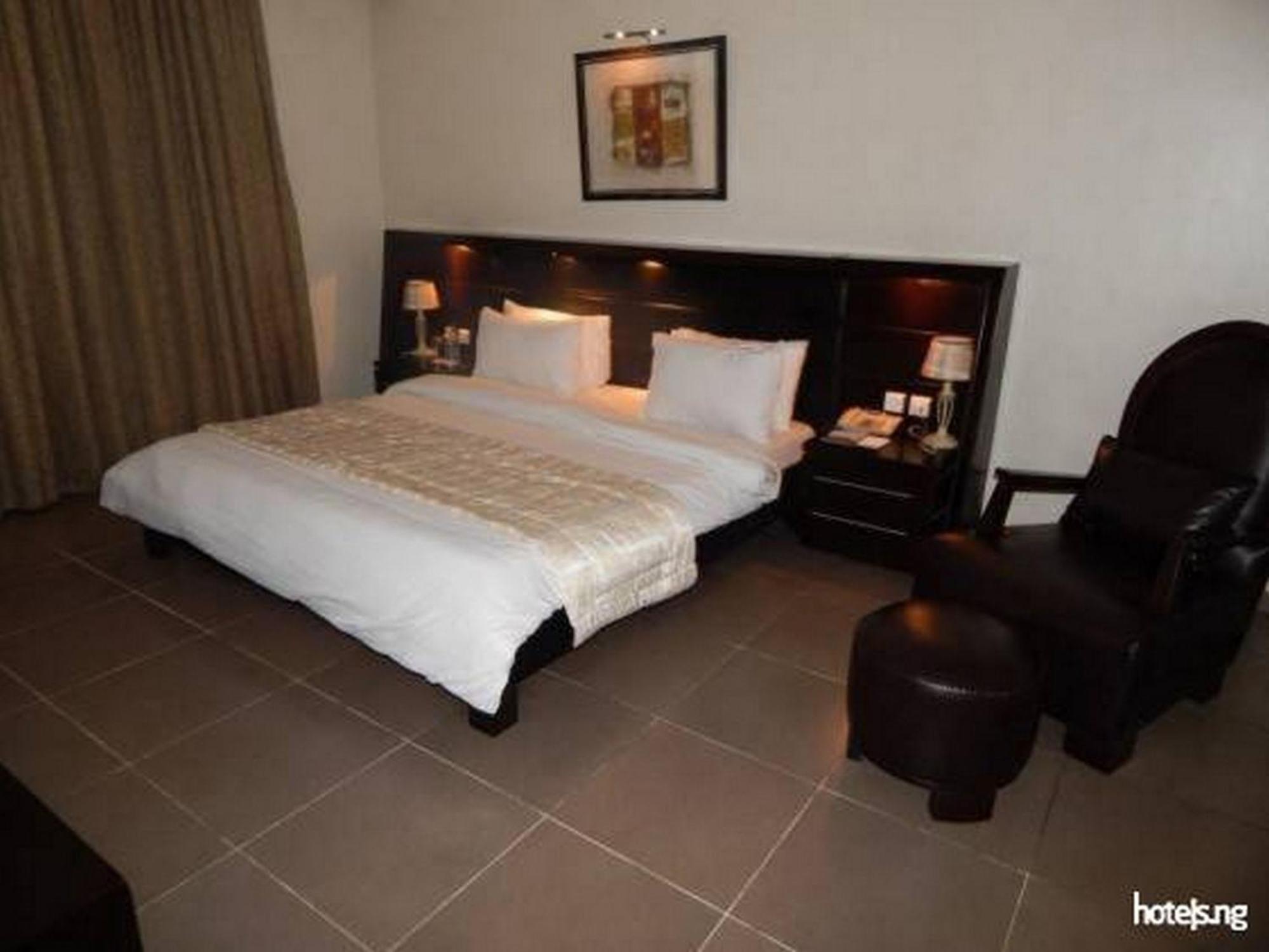 Room In Lodge - Hotel Presidential Port Harcourt Eksteriør billede